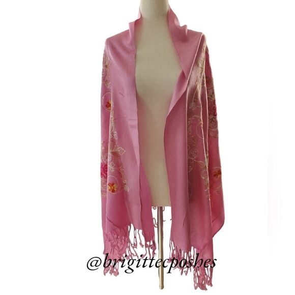 HANDMADE Embroidered Sequined Designed Lavender Shawl - Picture 6 of 13